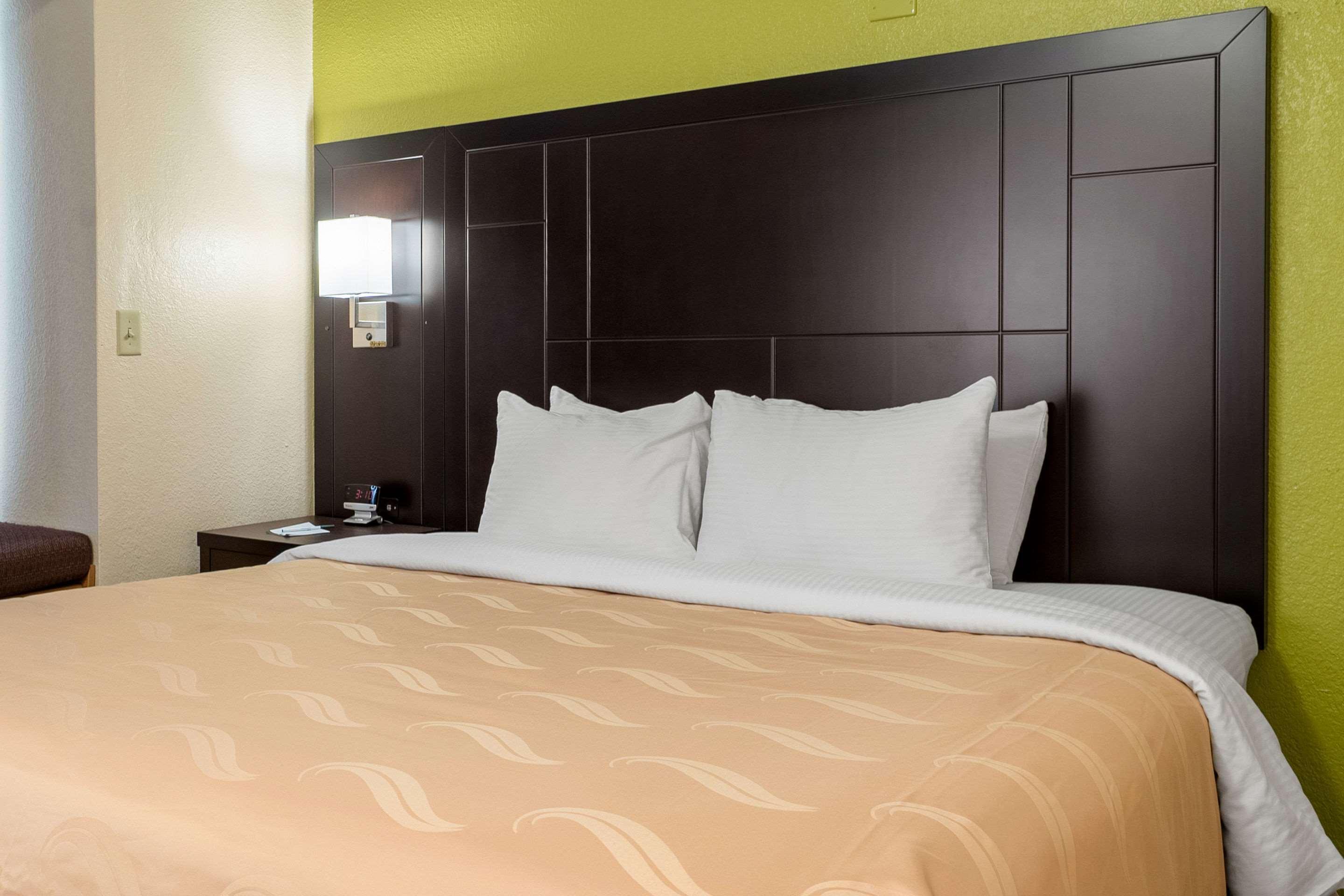 Quality Inn & Suites Роббінсвіль Екстер'єр фото