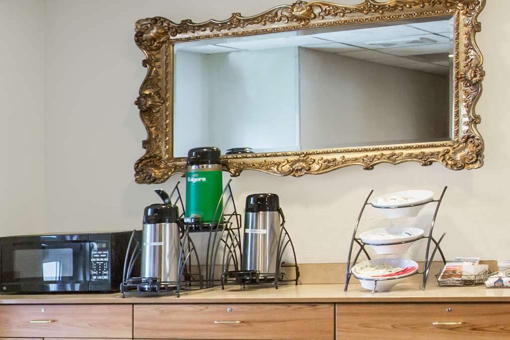Quality Inn & Suites Роббінсвіль Зручності фото